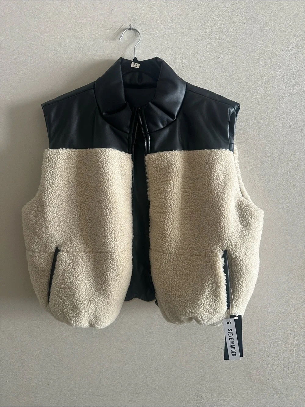 NWT Steve Madden Cream Sherpa Reversible  Vest with Black Faux Leather Yoke XL